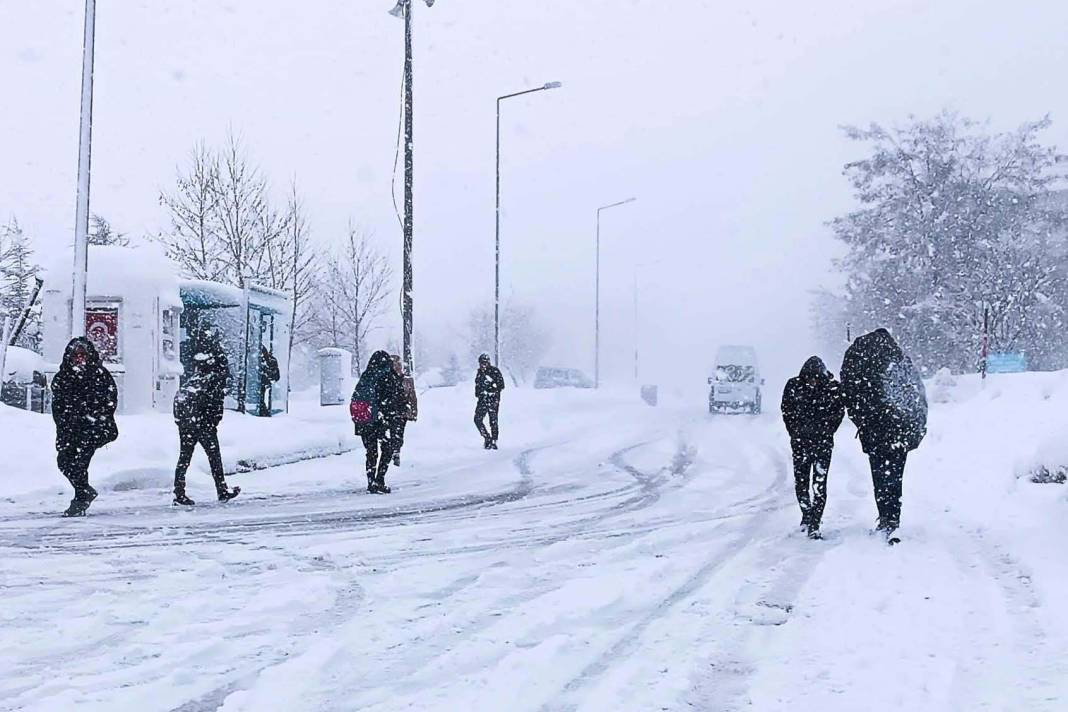 Son dakika hava durumu: Birçok şehre yeniden kar geliyor 4