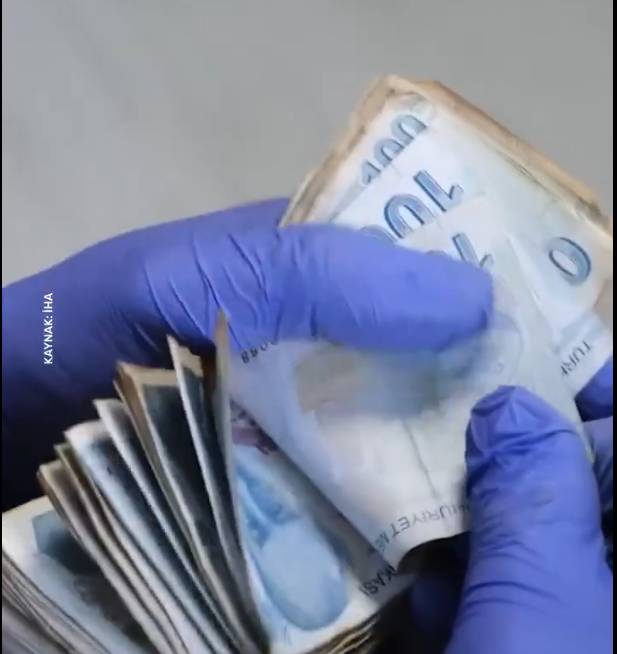 Şaka değil gerçek: Dilencinin üzerinden 8 asgari ücret çıktı 4