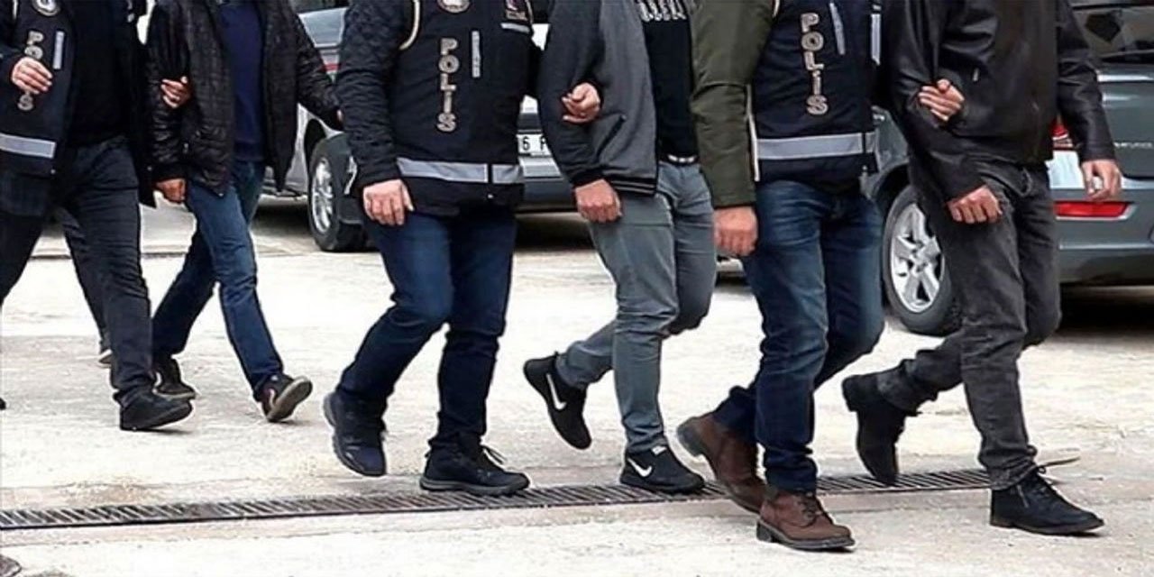 İzmir ve İstanbul'da sahte içki operasyonu: 3 kişi tutuklandı