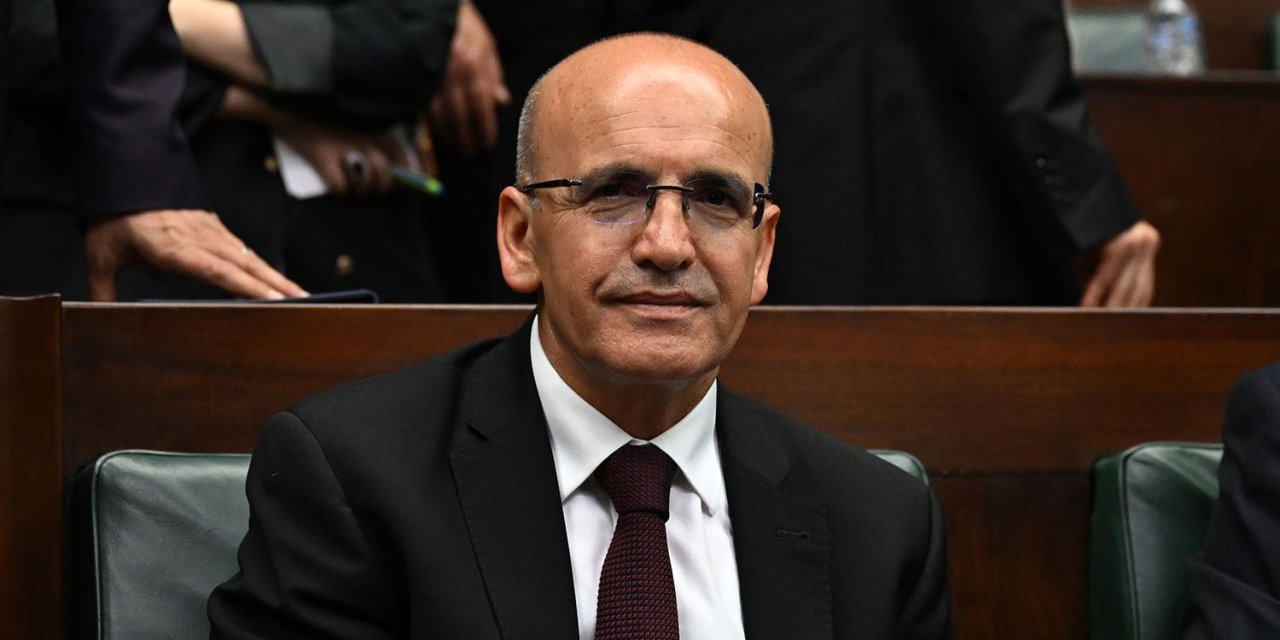 Mehmet Şimşek talimat verdi: Kredi kartı borcu olanlara faizsiz kredi müjdesi