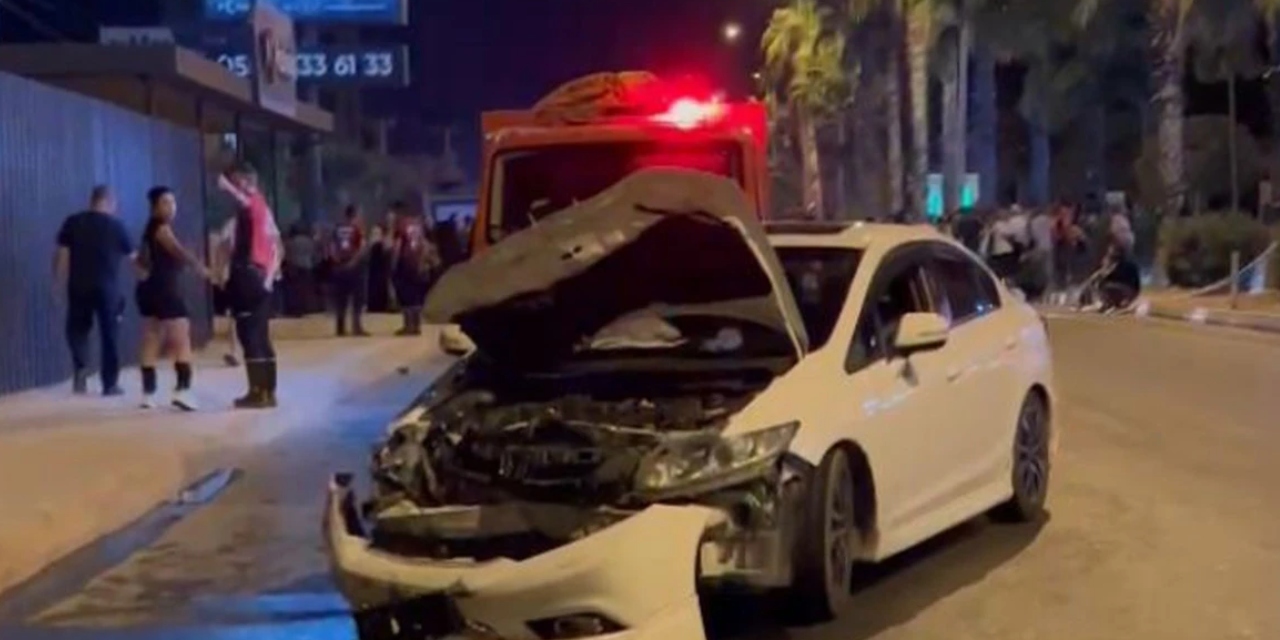 Otomobilin çarptığı motosiklet sürücüsü hayatını kaybetti