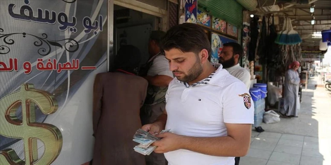 Suriye'de emekli ve memurlara yüzde 200 zam yapıldı