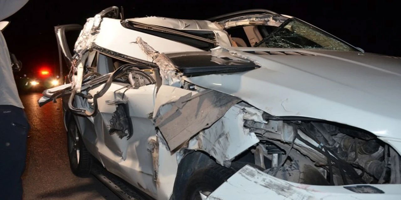 Amasya'da otomobil ile traktör çarpıştı: 1 ölü 4 yaralı