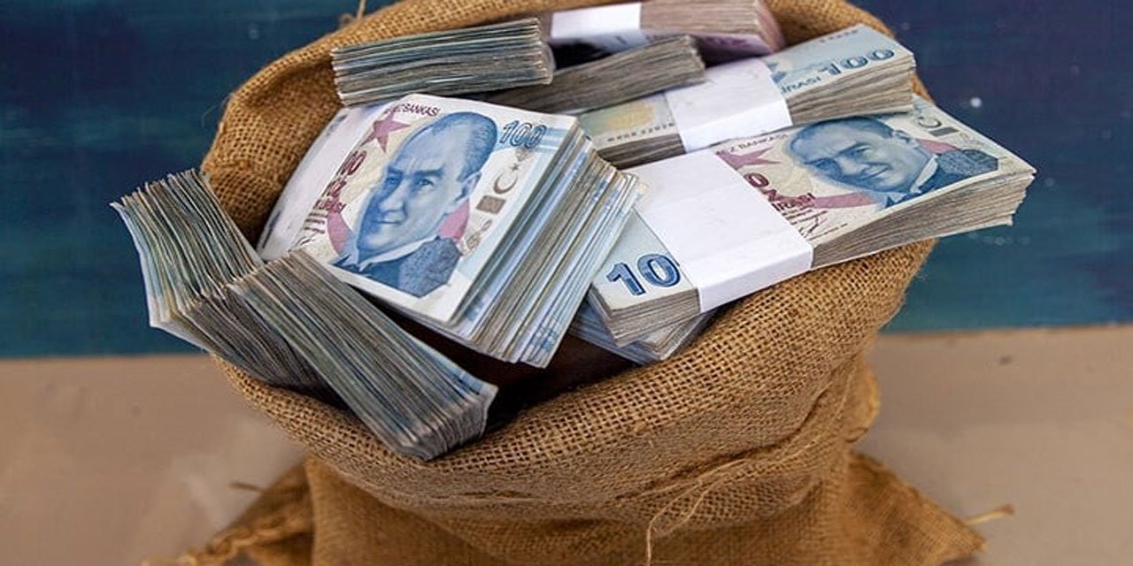 Mevduat faizleri değişiyor: 700 bin TL'nin 1 aylık faiz getirisi belli oldu