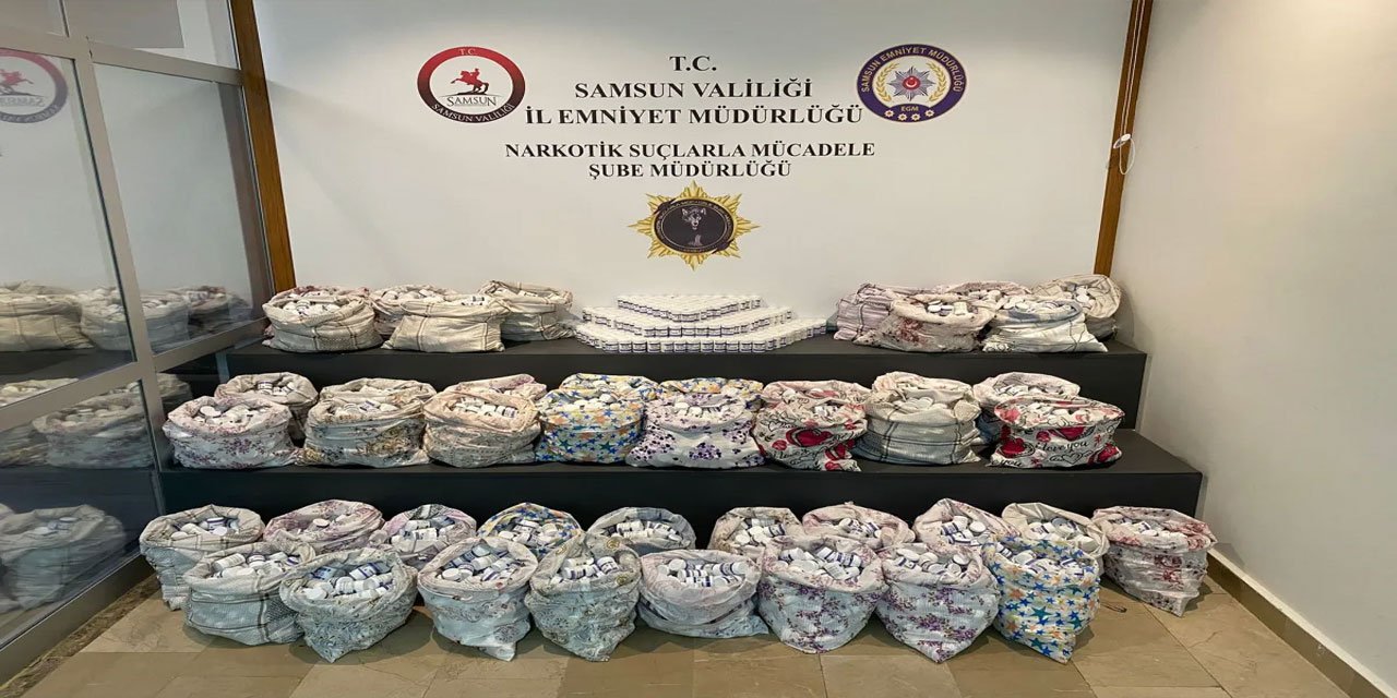 Samsun'da yastık kılıflarında 265 bin sentetik hap ele geçirildi