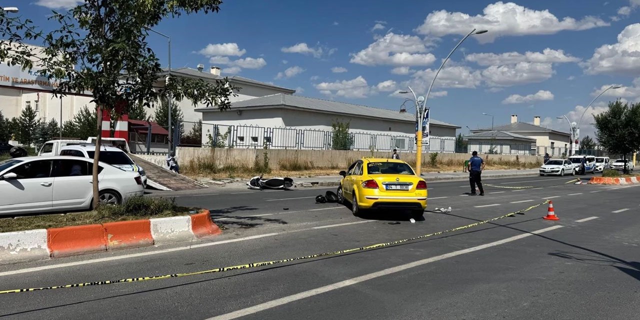 Ağrı'da trafik kazasında karı koca hayatını kaybetti