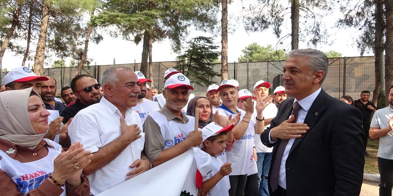 Mardin Büyükşehir Belediyesi çalışanlarına 8 bin TL refah zammı yaptı