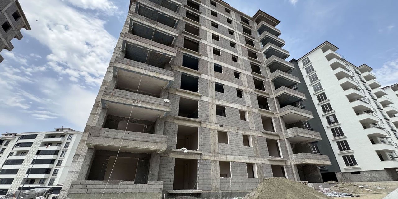 Çalıştığı inşaattan düşen işçi hayatını kaybetti