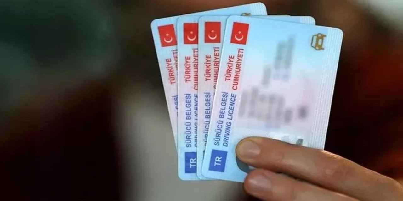 Eski tip ehliyetlerin yenileme süresi uzatıldı