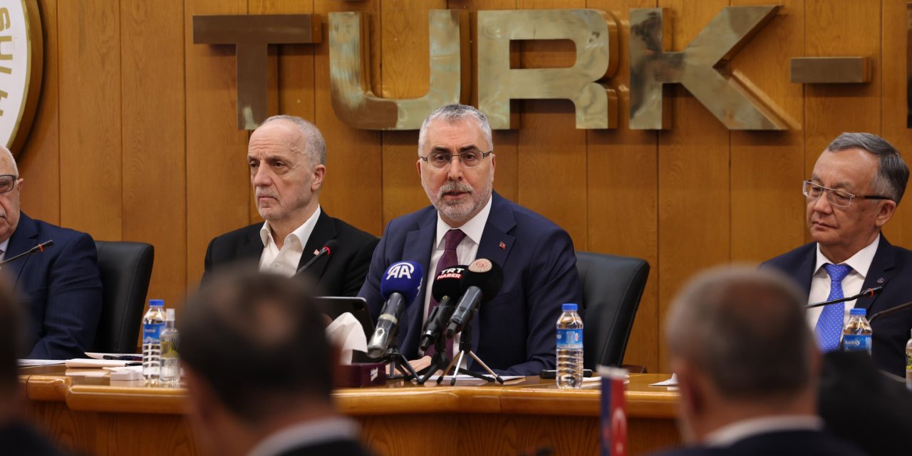 KÇP'ye imzalar atılıyor: Kamu işçilerine de memurlar gibi enflasyon farkı geldi