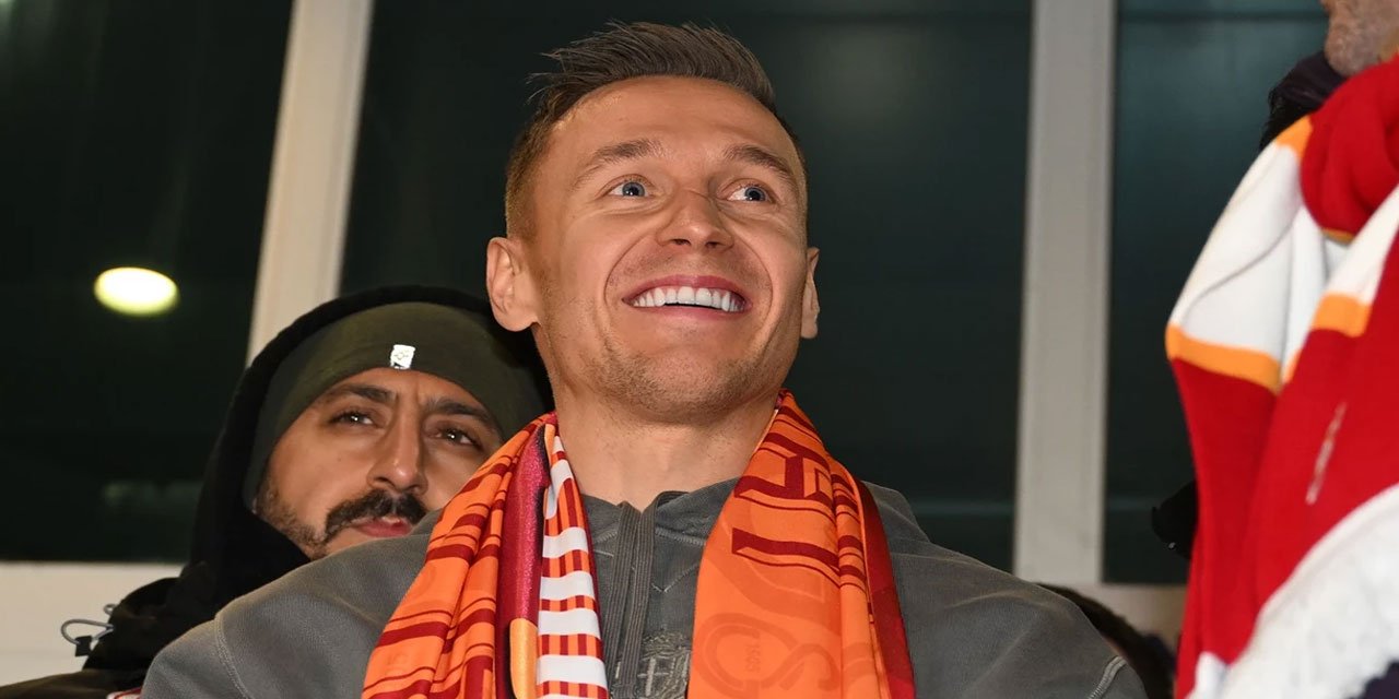 Galatasaray'da 1 oyuncu takımdan ayrıldı