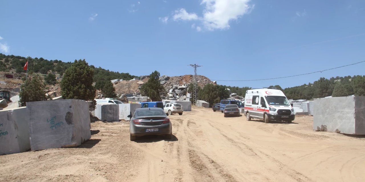 Üzerine mermer blok düşen genç mühendis hayatını kaybetti
