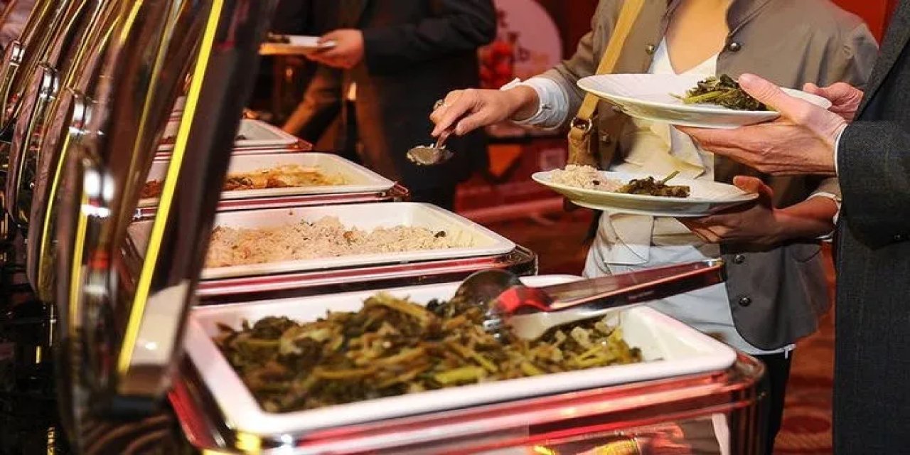 Otellerde açık büfe kalkıyor