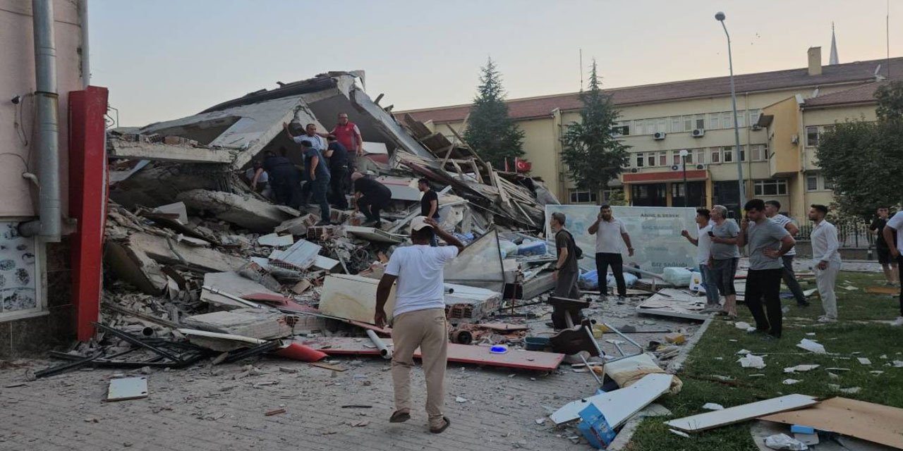 Balıkesir depreminde yıkılan ve hasar gören binaların sayısı açıklandı