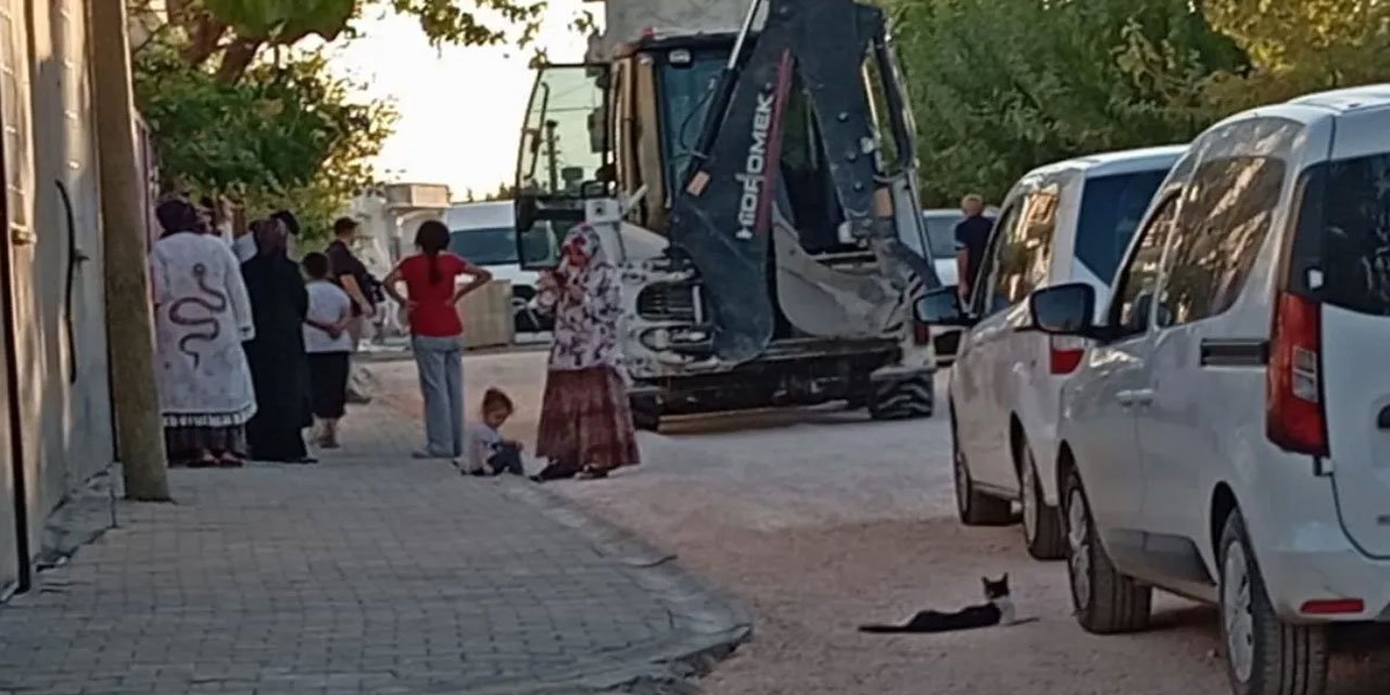 Adıyaman'da feci olay: Bir kepçe 5 yaşındaki çocuğu ezdi