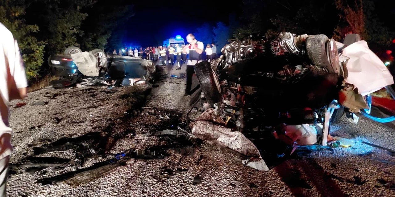Çanakkale'de çok kötü kaza: 6 kişi hayatını kaybetti