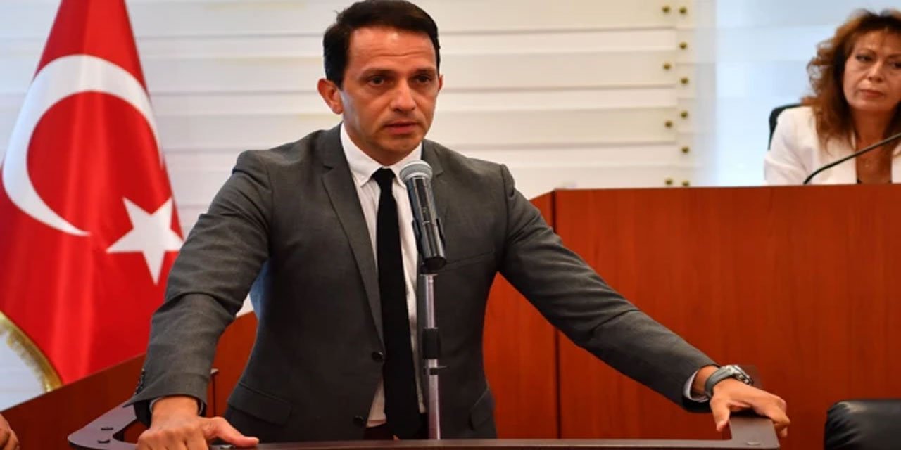Ak Parti'de önemli isim istifa etti