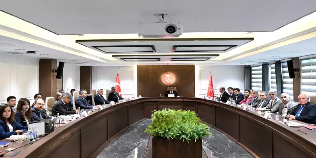 Hakem heyetinden memurlara yüzde 1'lik ek zam jesti