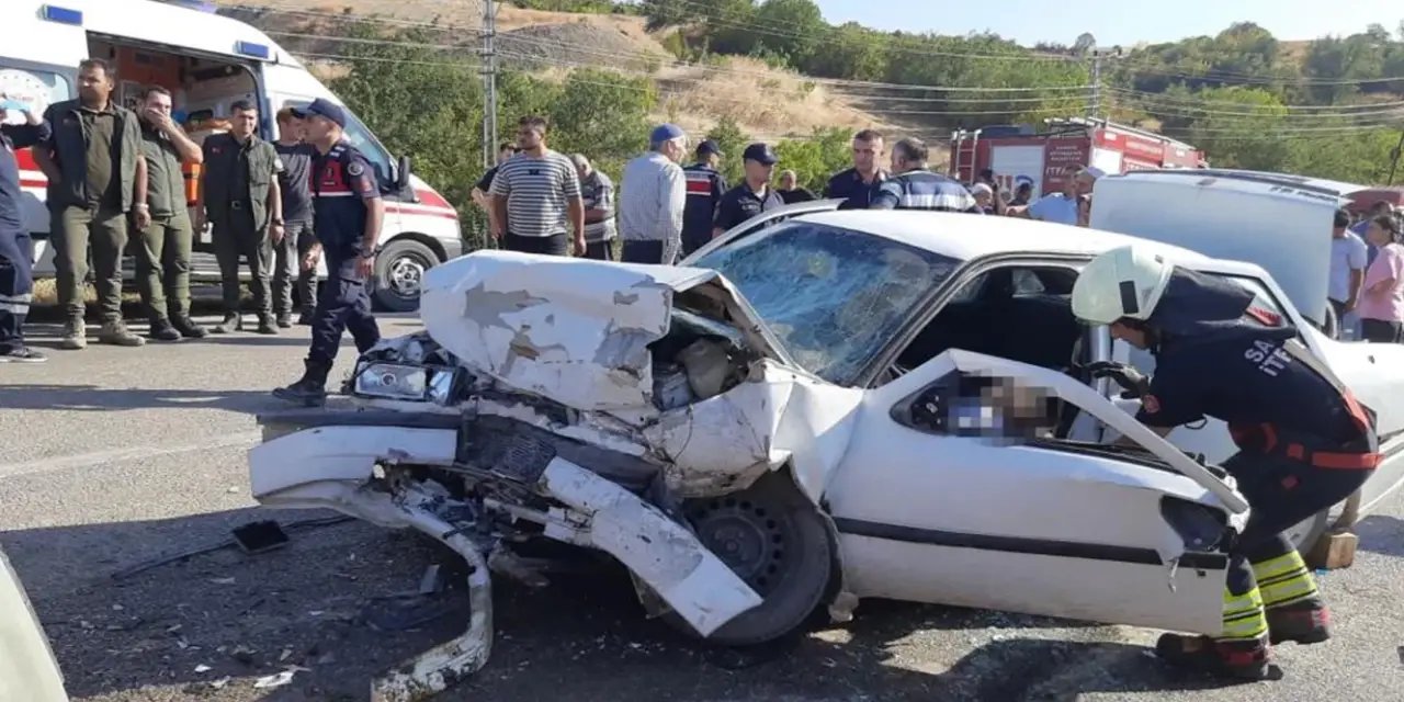 Samsun'da feci trafik kazası: Ölü ve yaralılar var