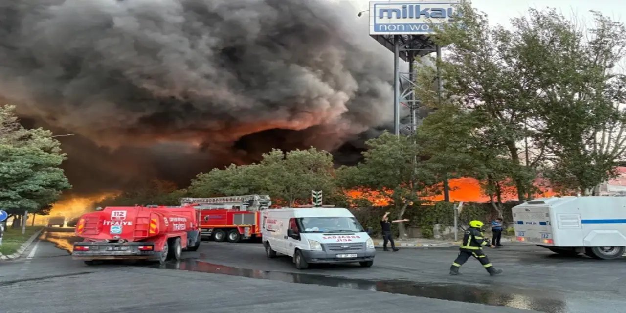 Kayseri'de bir fabrikada büyük yangın