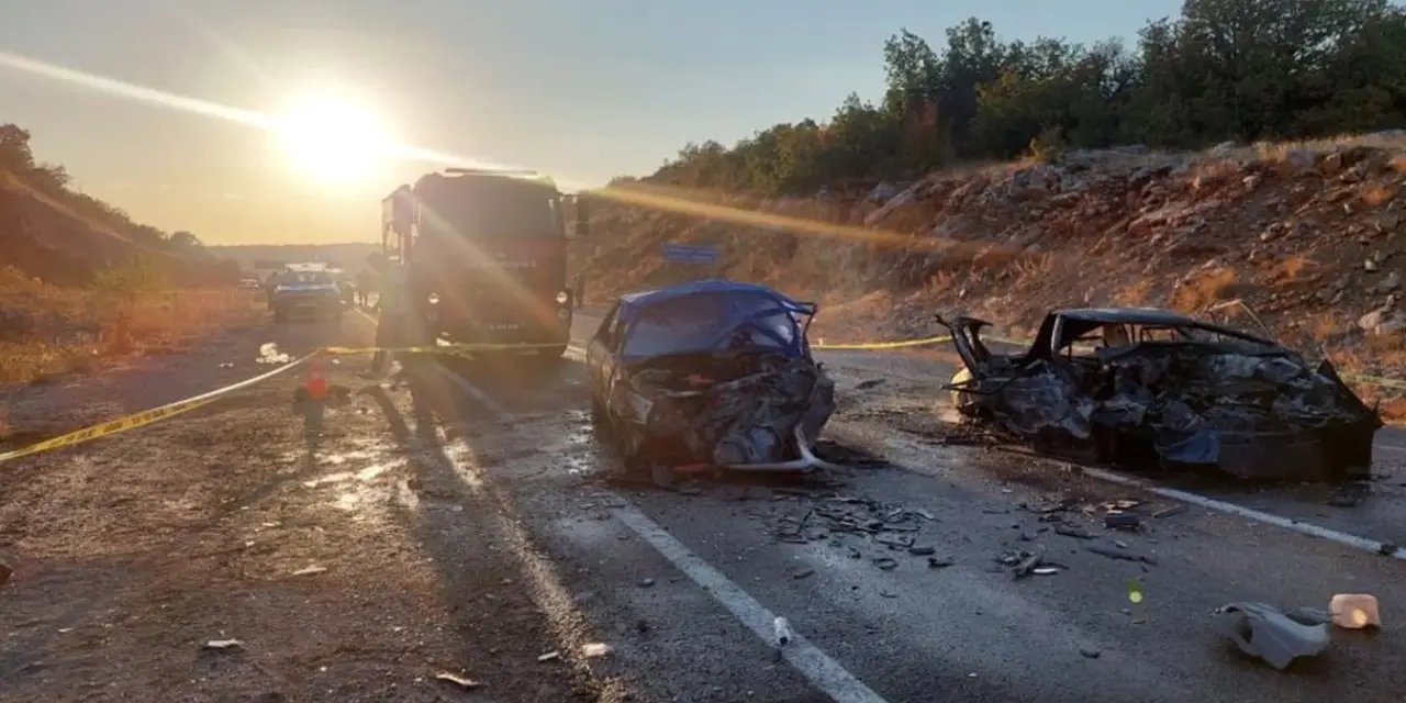 Karabük'te feci trafik kazası: 3 kişi hayatını kaybetti