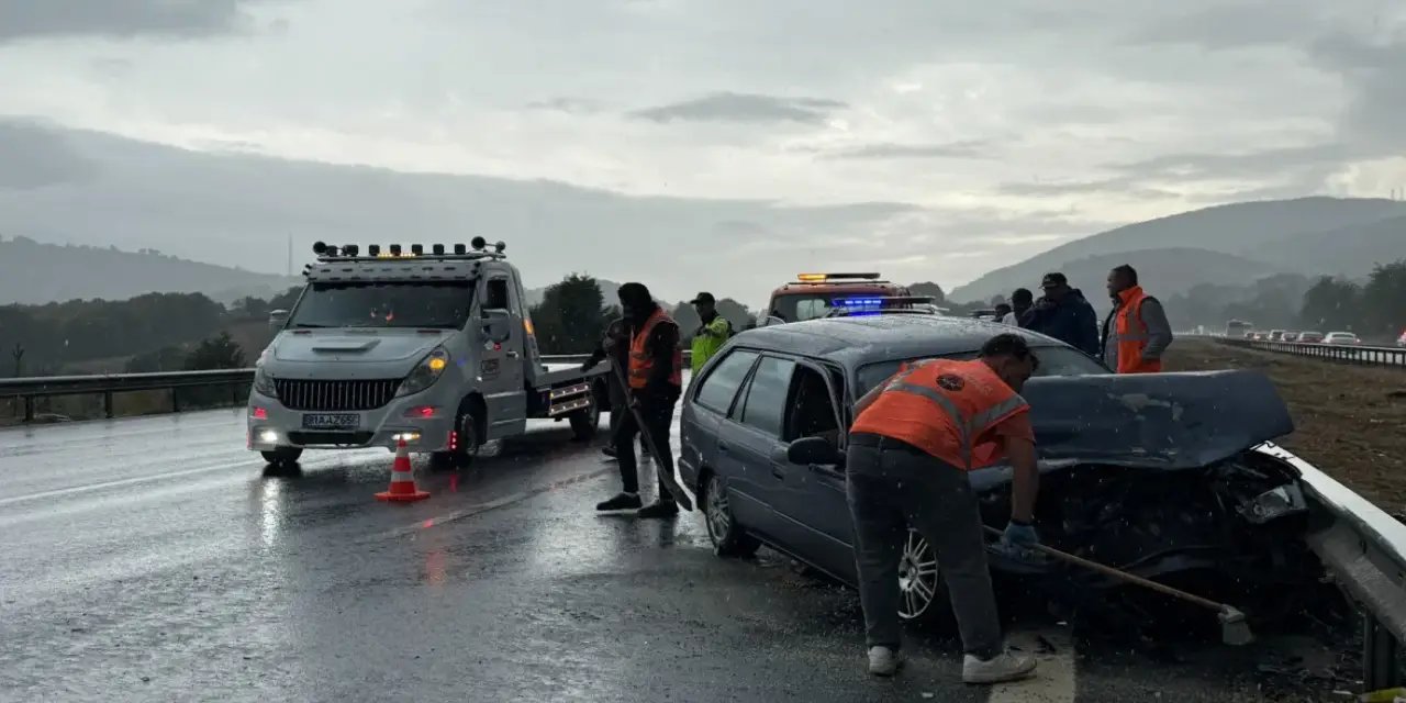 Düzce'de otoyolda zincirleme kaza: Ölü ve yaralılar var