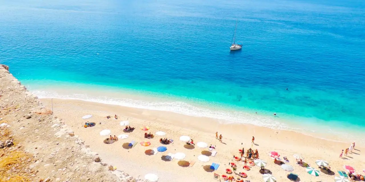 İki ilin ilçelerinde denize girmek yasaklandı