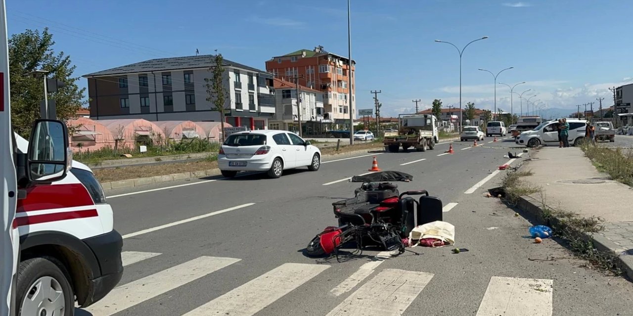 Sakarya'da feci kaza: Anne öldü, kız ağır yaralı