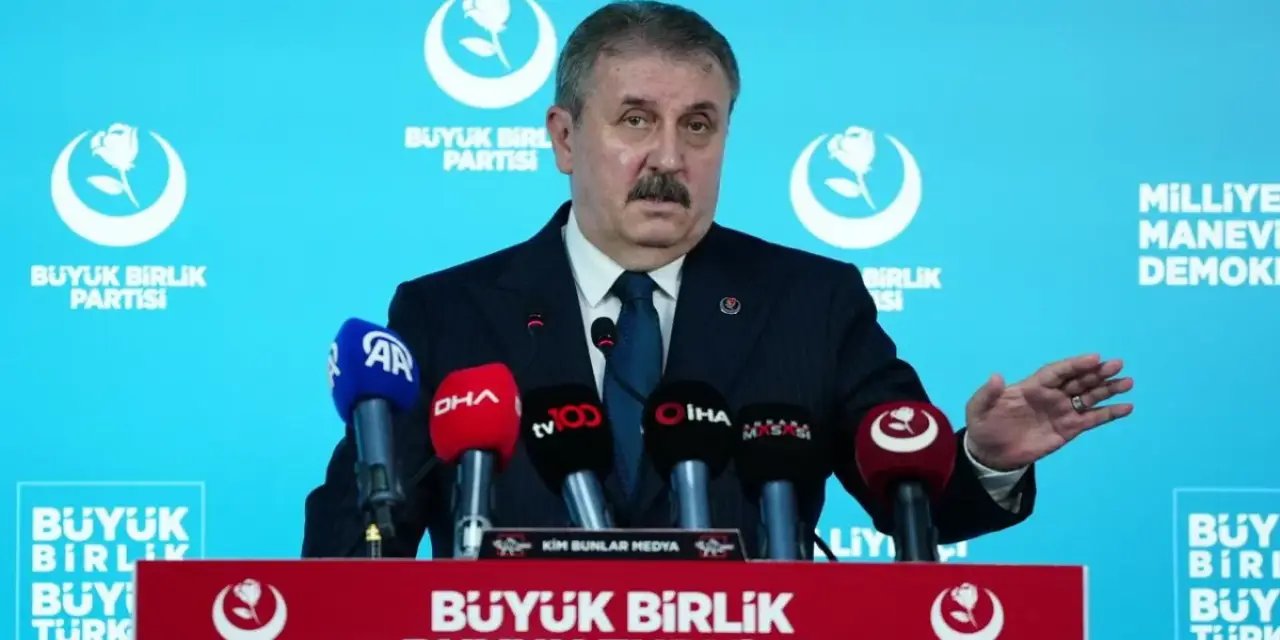 Mustafa Destici: Katalog suçlarda 15 yaş üstü çocuk statüsünden çıkarılsın