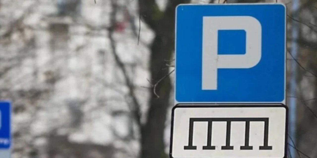 Aracını yola park edenler dikkat: Yeni trafik levhası geliyor: İşte anlamı