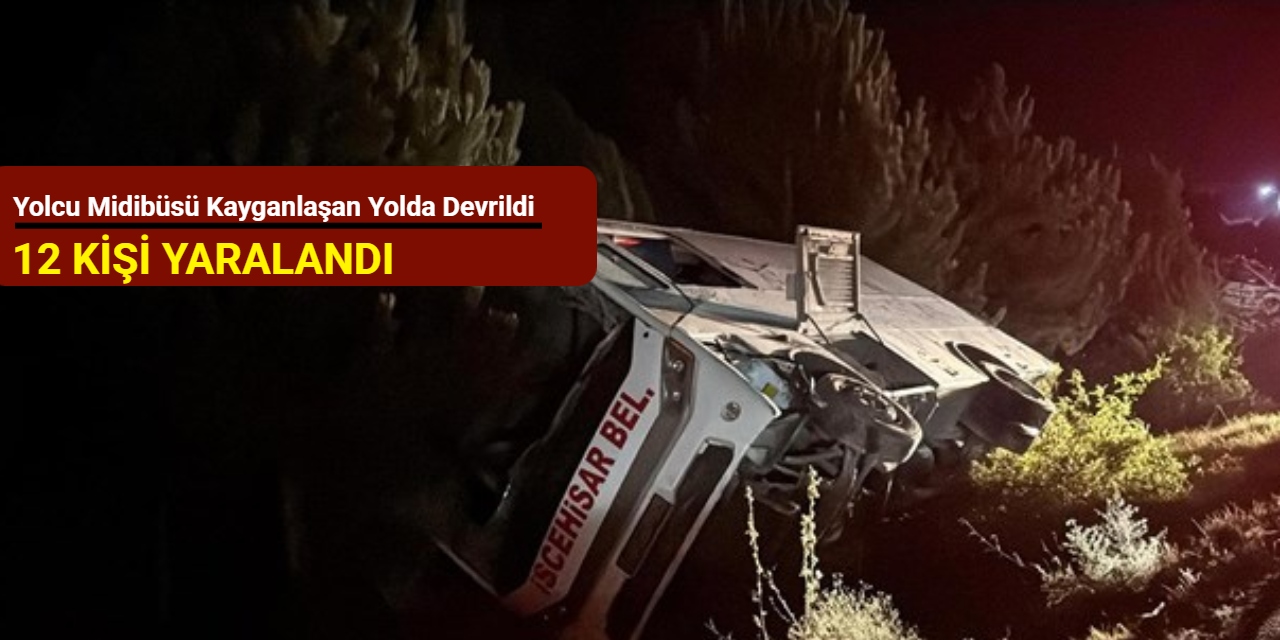 Yolcu midibüsü kayganlaşan yolda devrildi: 12 kişi yaralandı