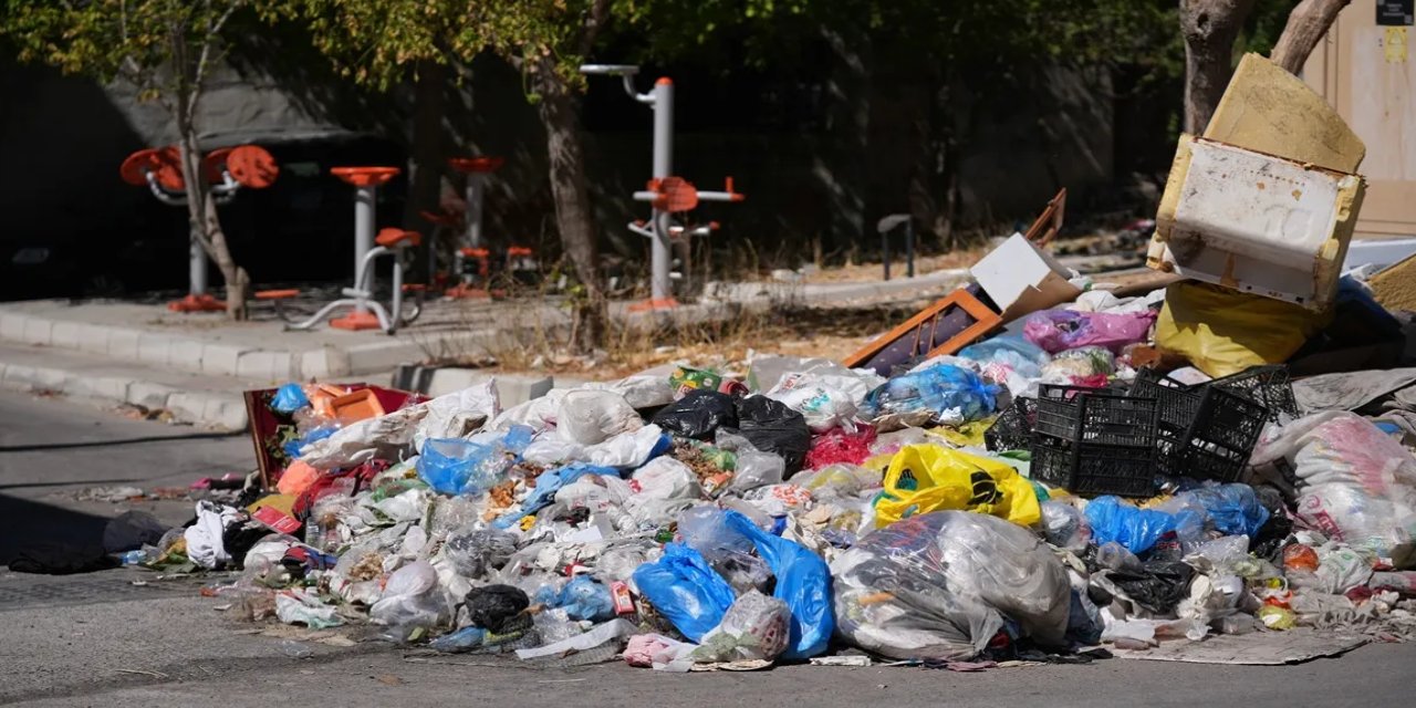 İzmir'de çöp krizi büyüyor