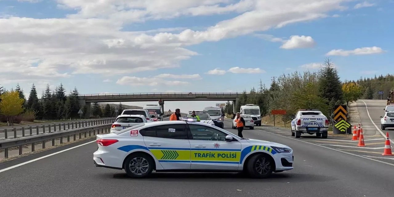 Ankara'da feci trafik kazası: 3 kişi hayatını kaybetti