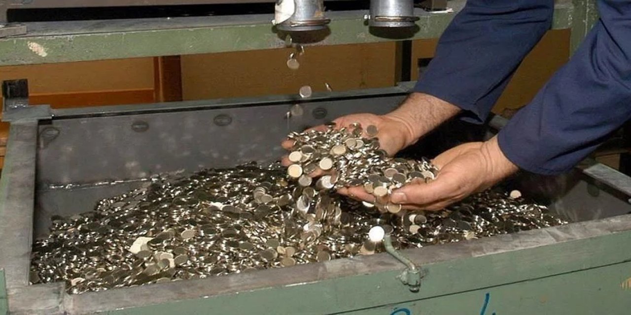 Darphane yeniden bozuk para basmaya başladı