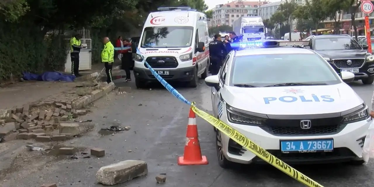 Kaldırımda yürürken hayatını kaybetti