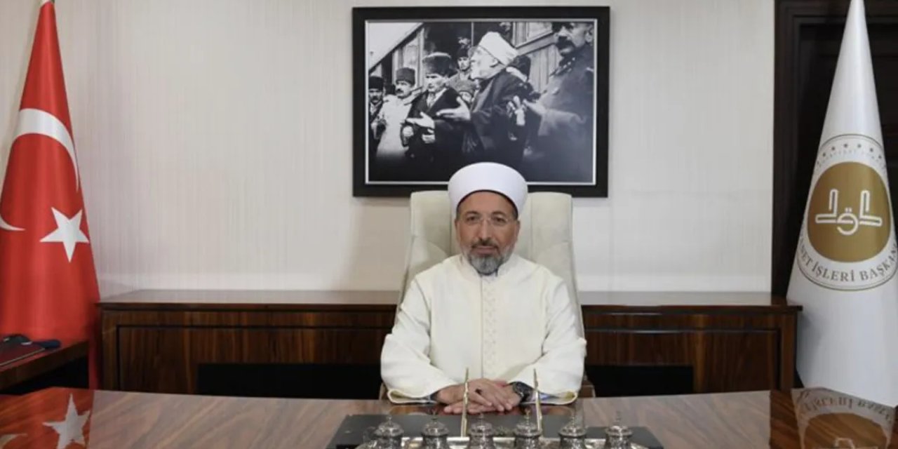 Safi Arpaguş, makam odasına Atatürk posteri astı
