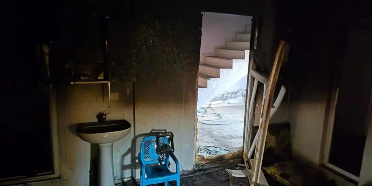 Mardin'de 3 katlı evde yangın: Ölü ve yaralılar var