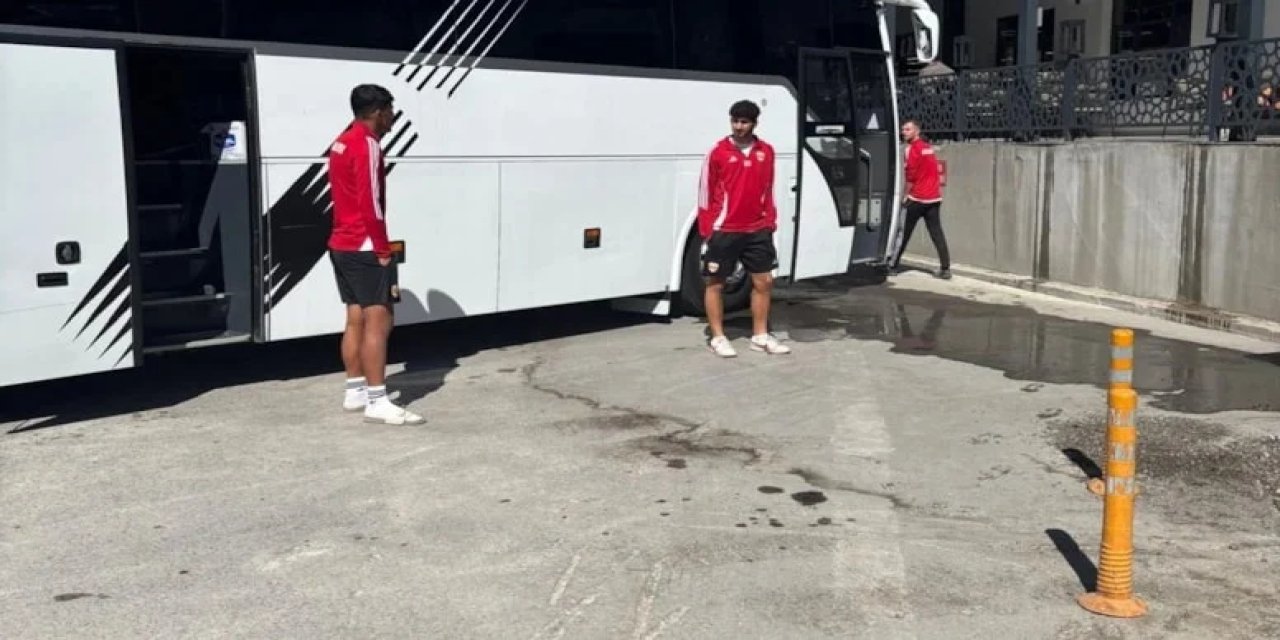 Adanaspor oyuncuları lokantada rehin kaldı