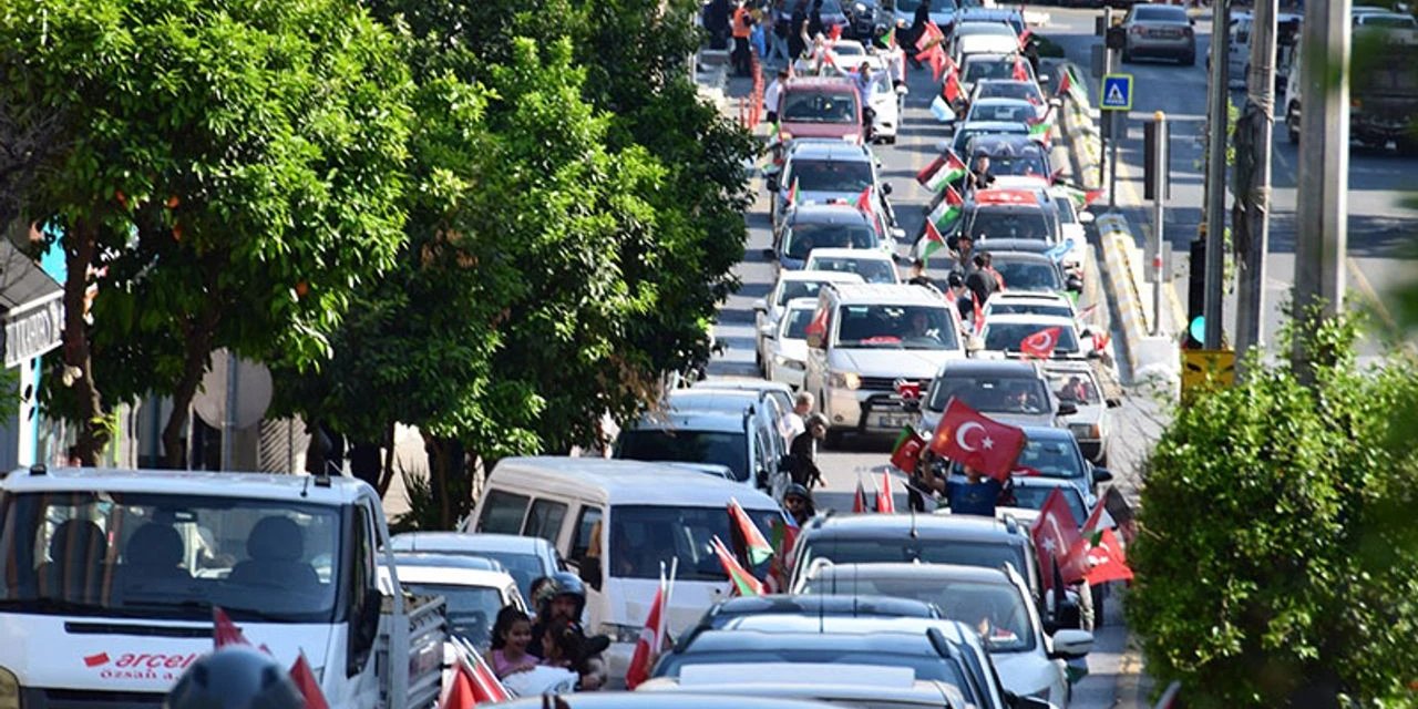 Bakan açıkladı: Konvoy yapanların ehliyetine el konulacak