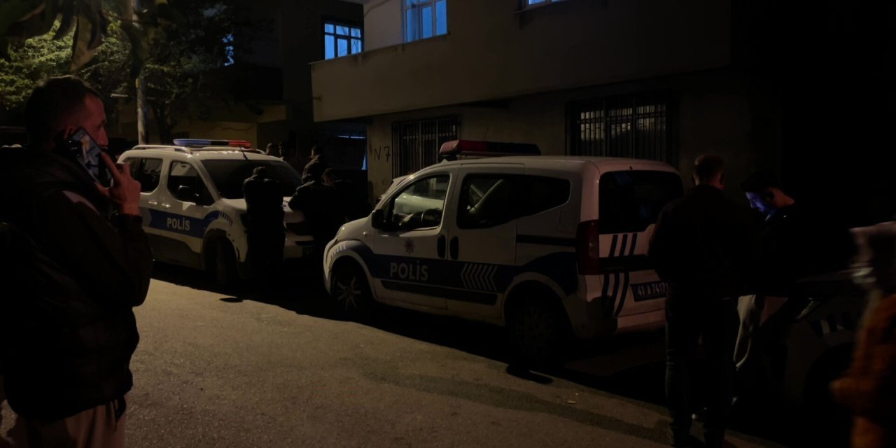 Öz kızını vurup intihar etti