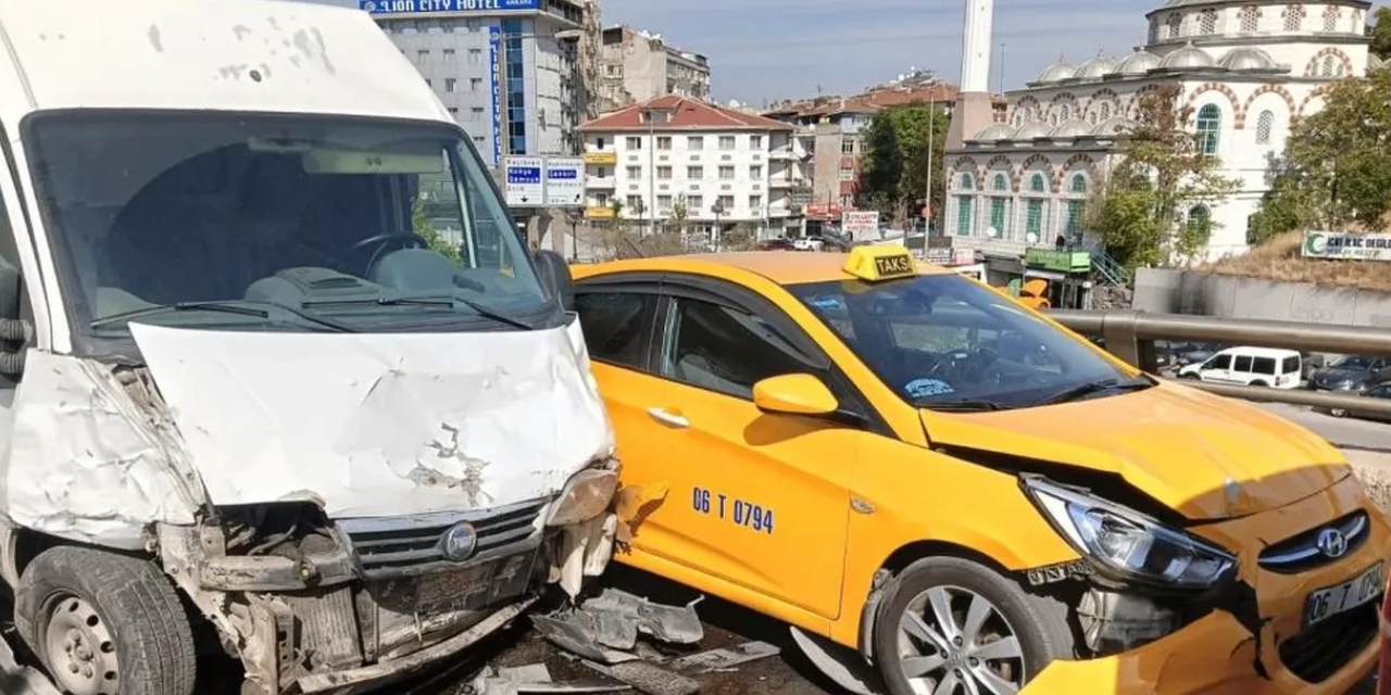 Ankara'da zincirleme kaza: Çok sayıda araç birbirine girdi