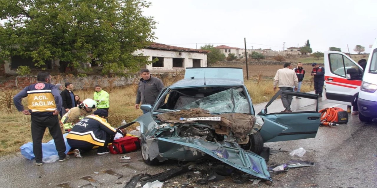 Manisa'da feci kazada bebek hayatını kaybetti