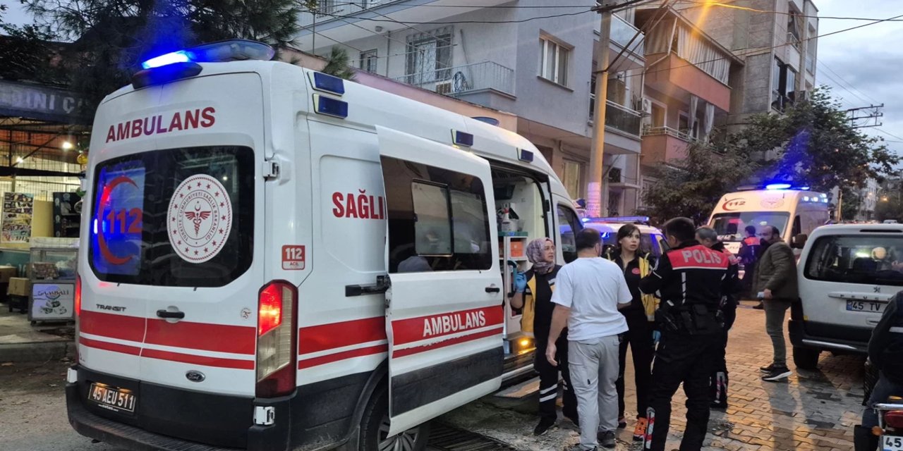 Manisa'da dayı ve yeğen arasında kavga: 2 yaralı