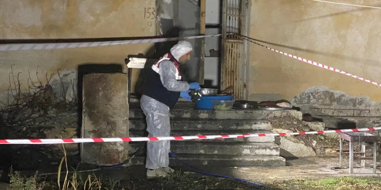 Adana'da bir şahıs annesini yaralayıp iş arkadaşını öldürdü