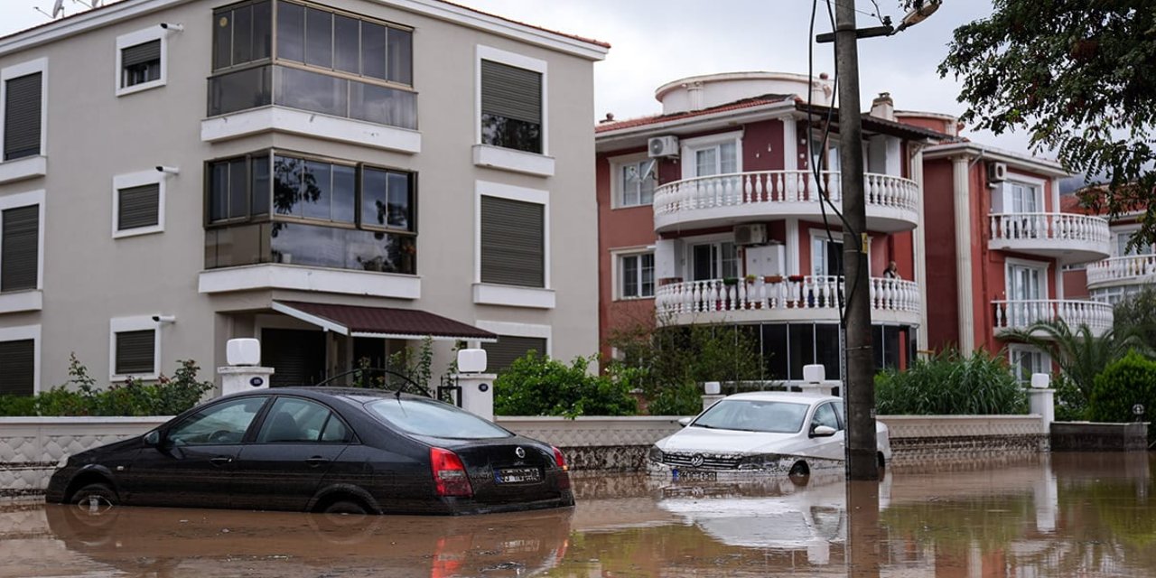 İzmir'de sel faciası: 1 kişi kayıp