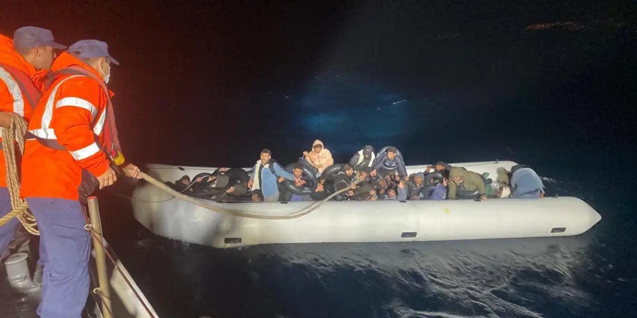 İzmir'de 86 kaçak göçmen yakalandı