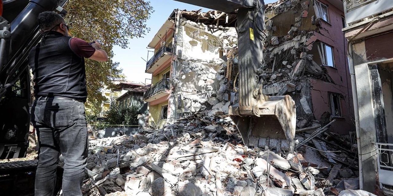 6.1 büyüklüğündeki Sındırgı depreminin bilançosu açıklandı