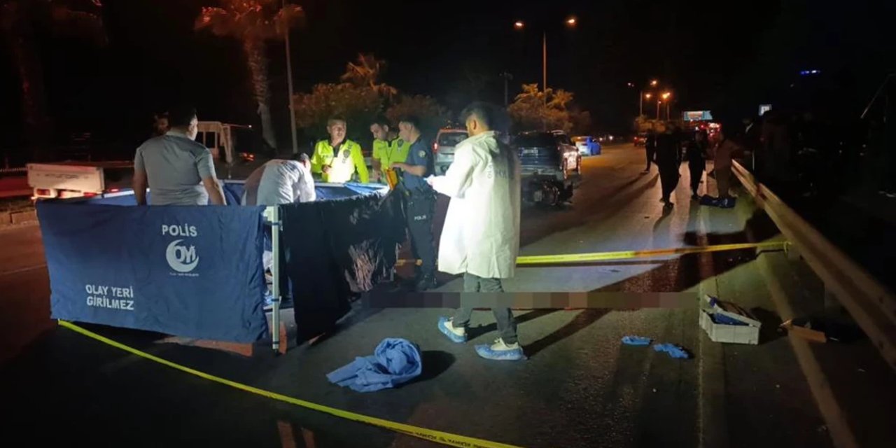 Antalya'da motosiklet ile otomobil çarpıştı: 1 kişi hayatını kaybetti