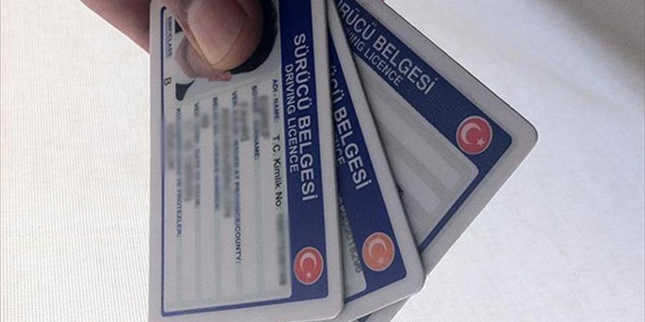 Eski tip ehliyetler için son tarih yarın