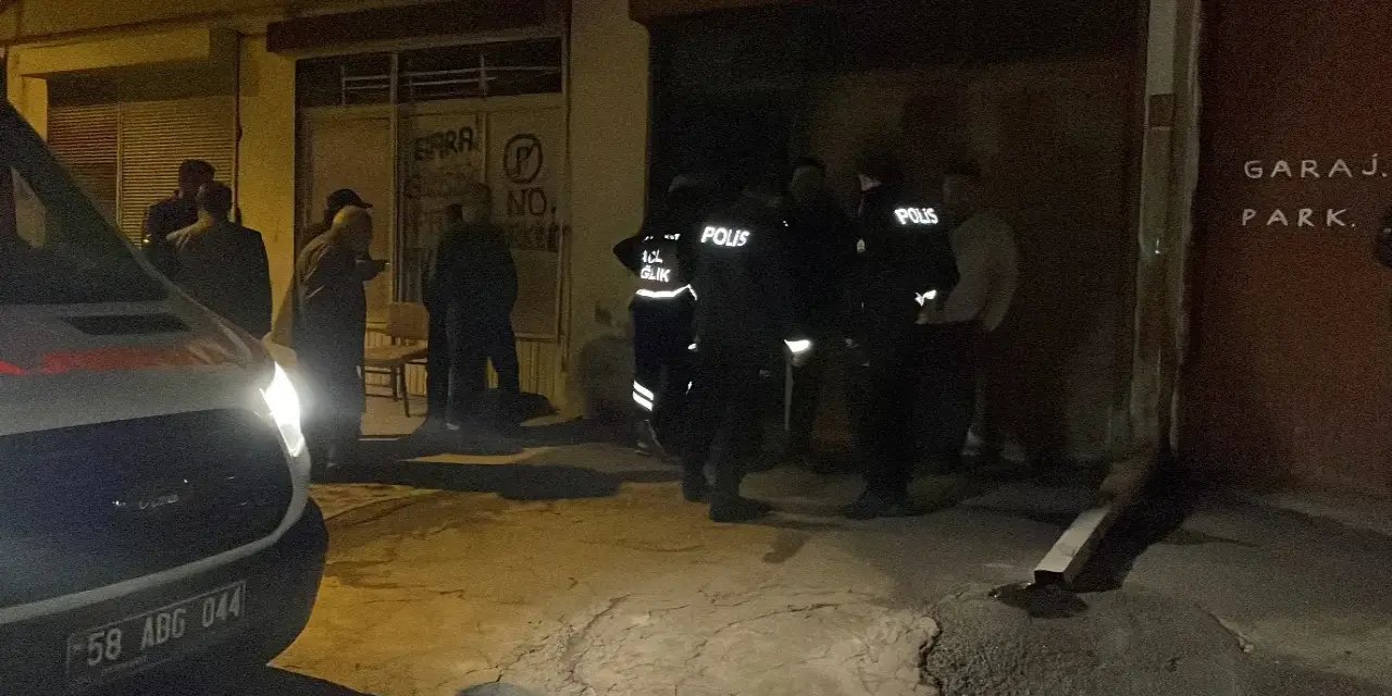 Sivas'ta garaja inen kadın eşinin cansız bedeniyle karşılaştı